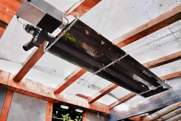 Radiant heating heater