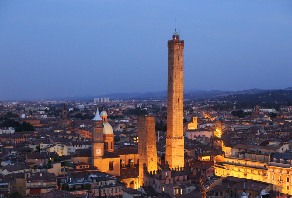 Impianti-tecnologici-ed-energetici-di-immobili-Comune-di-Bologna-960x652