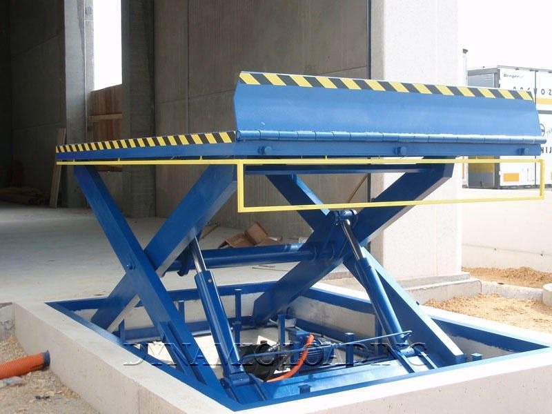 Cargo lifts - Hydraulic (9) (1)
