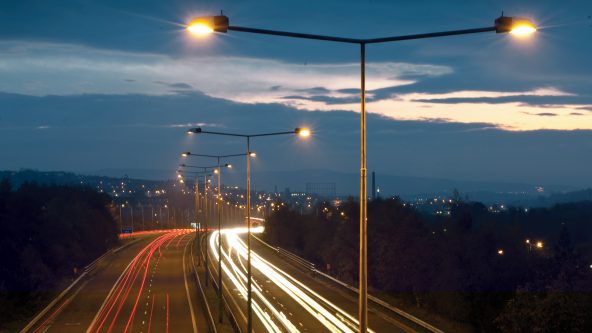 IL20190402151948-Motorway-night-2-592x333