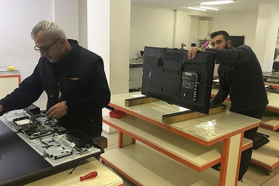 نمای داخلی سالن تعمیرات