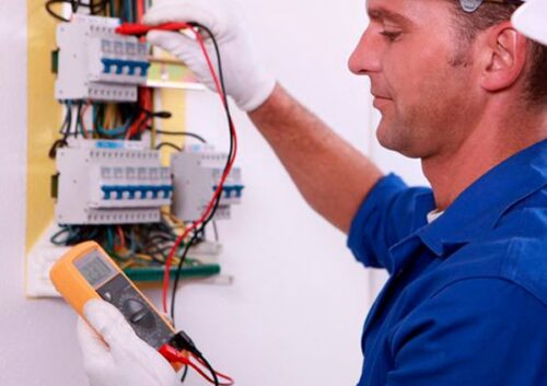 electrician-600x423