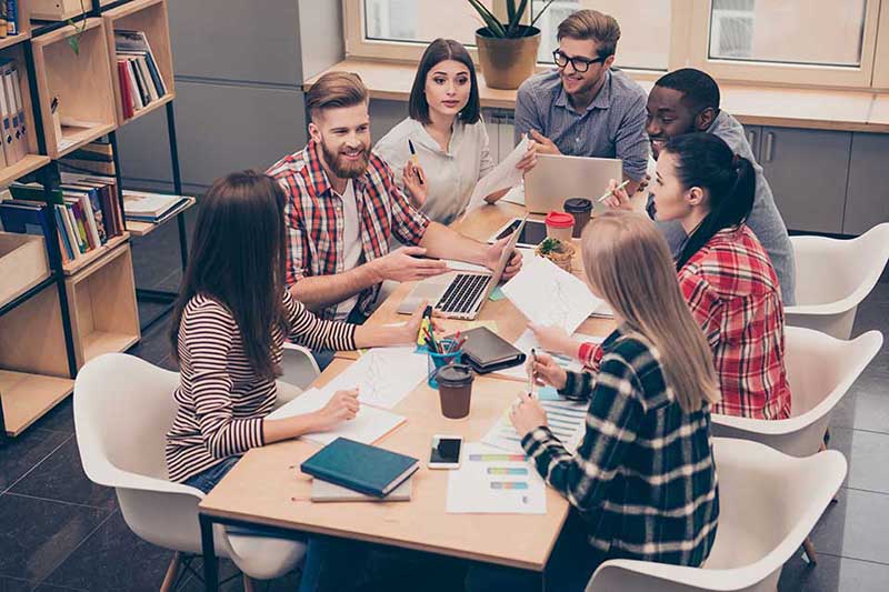 Labor-market-and-career-of-social-sciences