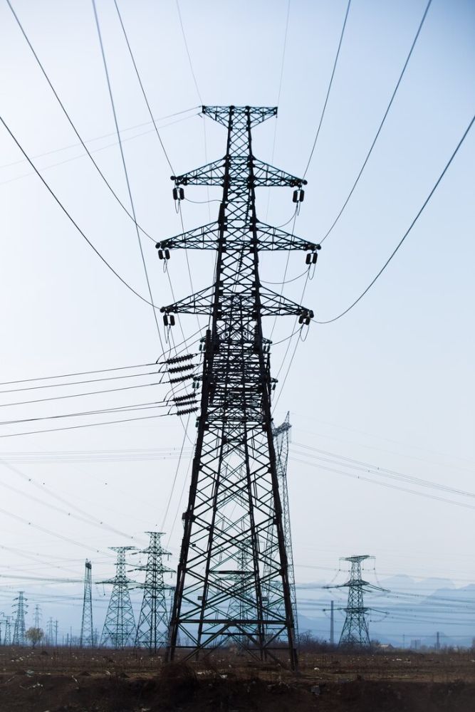 light-tower-front-view_1088-125