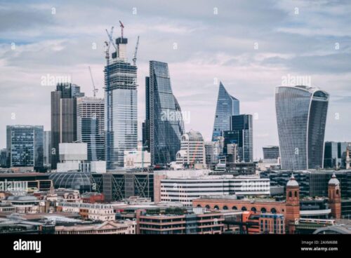 london-skyline-under-construction-2AXM6B8