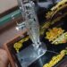 چرخ خیاطی دستی قدیمی کار کرده قدمت۵۰سال وقیمت۴۰۰۰۰ملیون