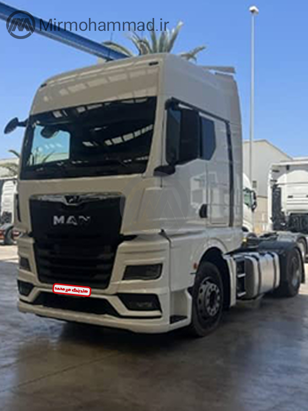 MAN-NEW-FACE-2023-White-06