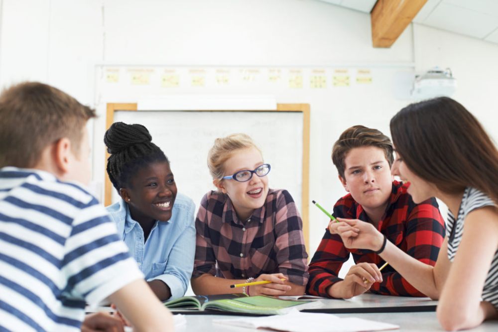 MS-student-group-conversation-1024x683