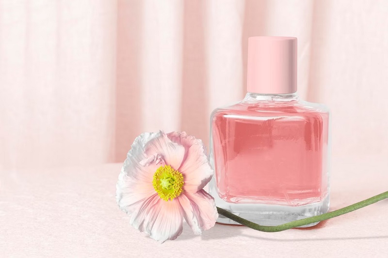 perfume-bottle-beauty-product_53876-134416