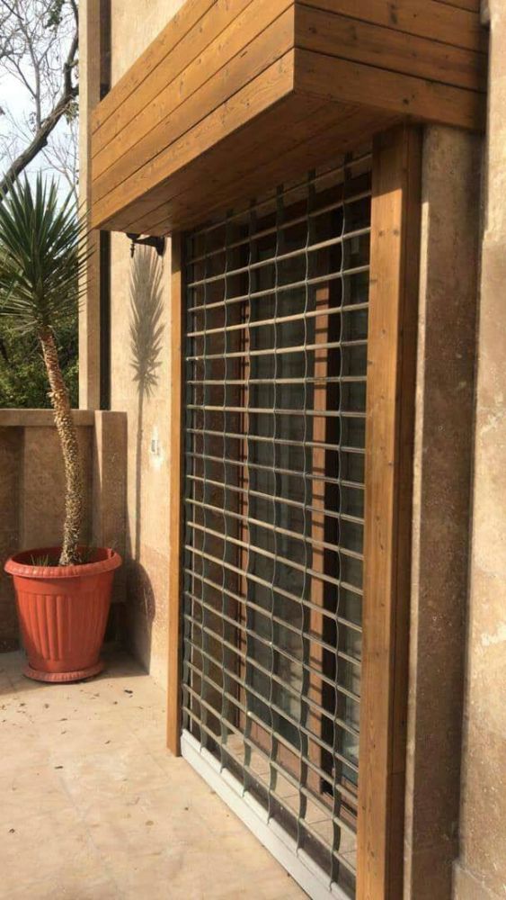 Arman door3