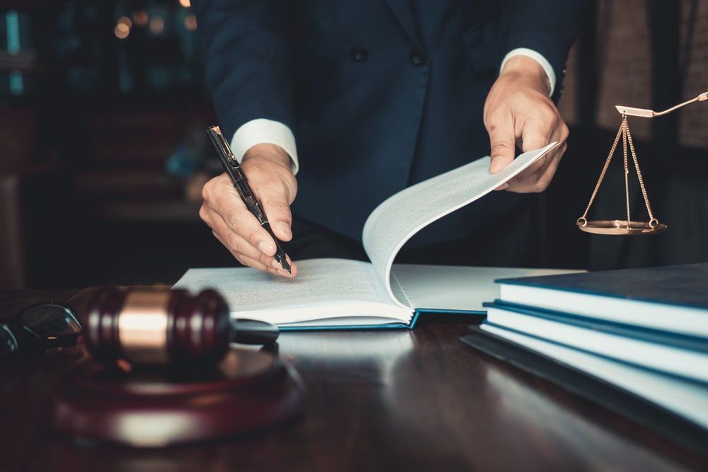 14-Secrets-Lawyers-Will-Never-Tell-You-8-min
