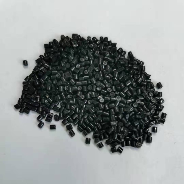 PA6-chips-black