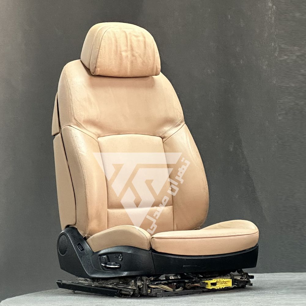 7-Series-F2-Brown-min